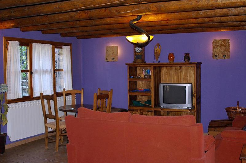 Hosteleria Santa Cruz Santa Cruz De La Seros Exterior photo
