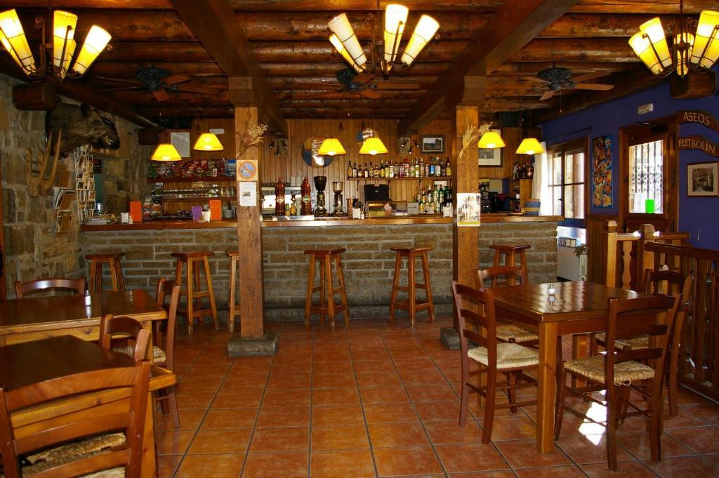 Hosteleria Santa Cruz Santa Cruz De La Seros Exterior photo